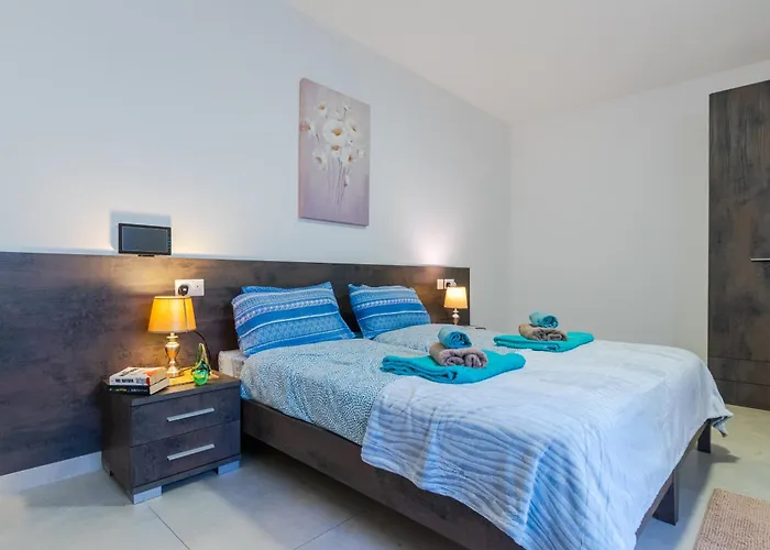 Apartamento Brand New 3 Bdr 2 Bth H12