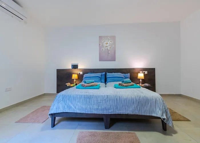 Brand New 3 Bdr 2 Bth H12 Daire *